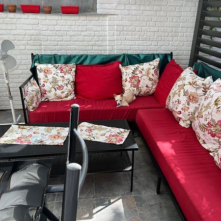 A Lovely 2 Bedroom Apartment In The Heart Of Sofya Dış mekan fotoğraf