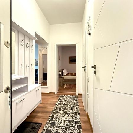 A Lovely 2 Bedroom Apartment In The Heart Of Sofya Dış mekan fotoğraf
